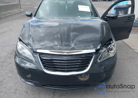 2014 Chrysler 200 Touring z USA, uszkodzony, nr VIN 1C3CCBBG6EN117560